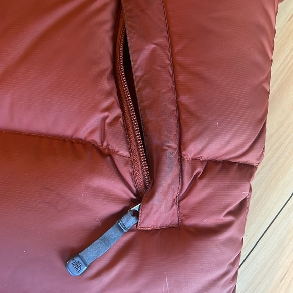 The North Face Puff 700 Fill Down Red Men’s Medium Jacket - Picture 10 of 12